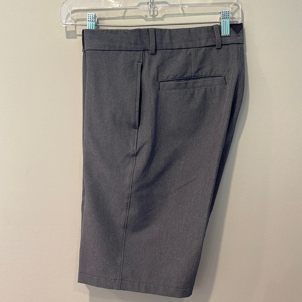 Nike Flex, gray, golf style shorts, size XL